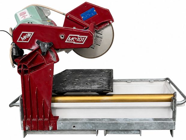 14-inch wet brick saw for cutting brick, tile and masonry