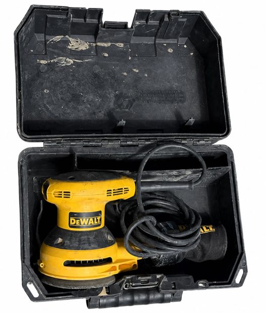 DeWalt palm sander with carrying case and power cord